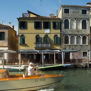 Casa Virginia Direct At The Canal Cannaregio With Own Roof Terrace Apartment Venice