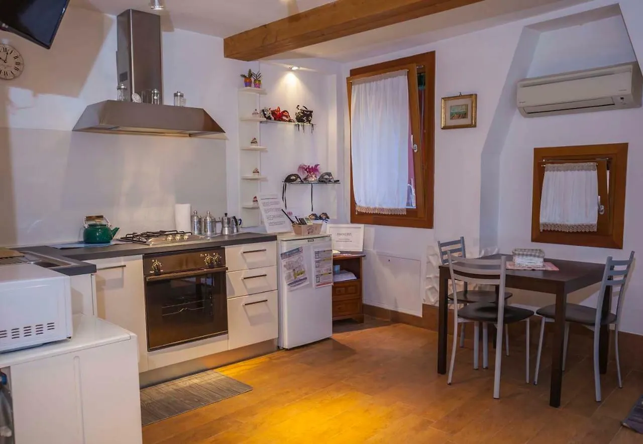 Monolocale La Corte Biennale Apartment Venice Italy